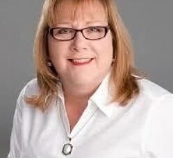 Kathy Niver, Real Estate Agent.